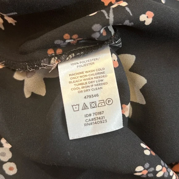 LOFT Black Floral Long-Sleeve Keyhole Back Top - Picture 6 of 6